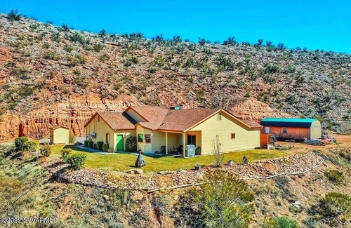 Cornville House | Retreat Near Sedona-Domes, Hot Tub, Sauna, 4BR/3BA