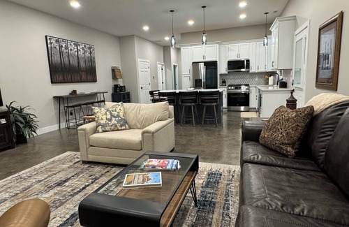 Shawnee Bend House | Retreat near The Villages with Hot Tub