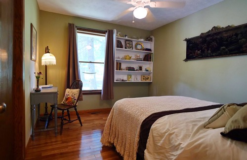 Goshen Other | Retreat on Working Herb Farm in Goshen, Ohio