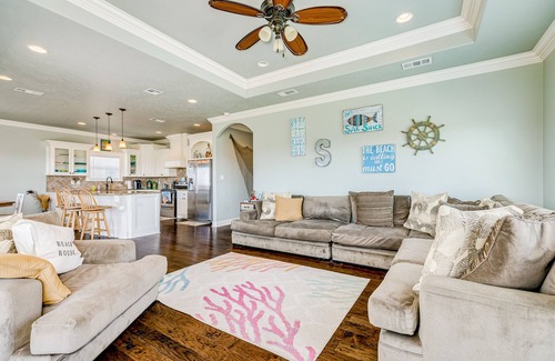 Port Bolivar House | Retreat | Steps to Beach | Kid Friendly | Sleeps10