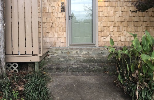 Lupton City House | Retreat to nature 10 min. from downtown! Waterfall view in the rainy season