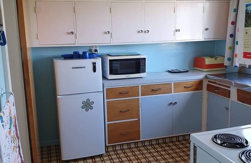 Marewa House | Retro 70's themed home with a view on Hospital Hill