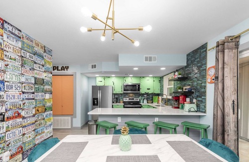 Wright House | Retro Arcade Room: Pets, Games & Grill Near Beach