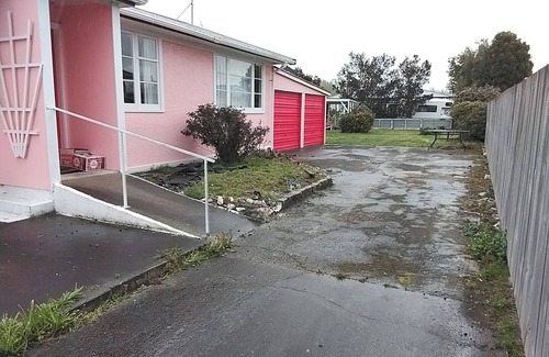 Solway Cottage | Retro cottage 40 Minutes to nearest beach n