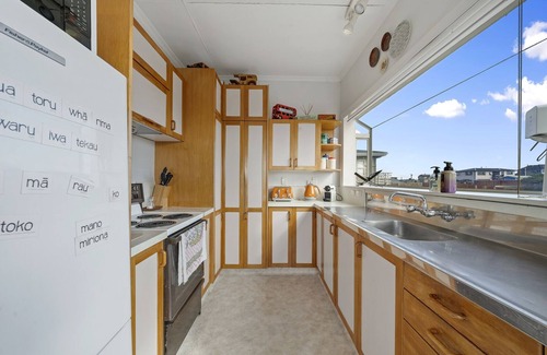Foxton Beach House | Retro dog-friendly family beach bach