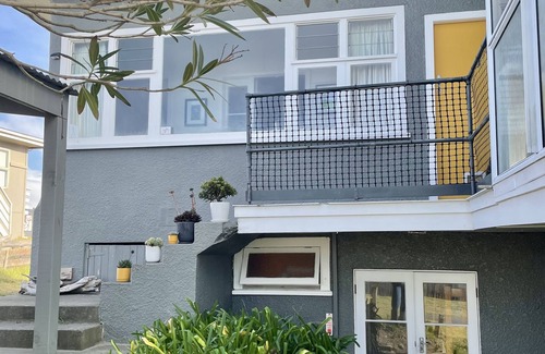 Foxton Beach House | Retro dog-friendly family beach bach