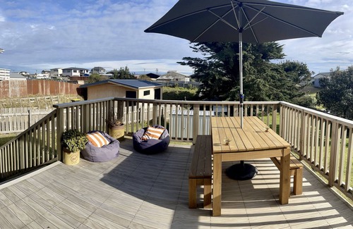 Foxton Beach House | Retro dog-friendly family beach bach