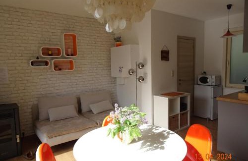 Waulsort Apartment | Retro getaway at the Meuse valley