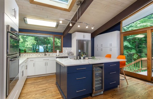 Fairview House | Retro Metro Deck House | MCM Gem with Hot Tub & Spectacular Views!