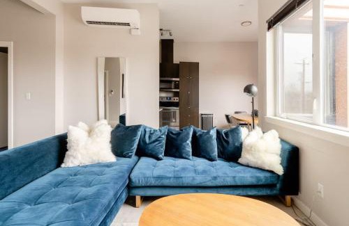 Belmont Apartment | Retro Modern 2-Bedroom with 90 WalkScore