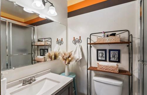 Arrowhead Villas House | Retro Retreat, BBQ, Patio with Outdoor Seating!