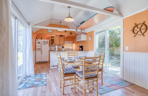 Lincoln City House | Retro-Surf Family Fun With Spacious Yard, Hot Tub, and Allows Dogs!
