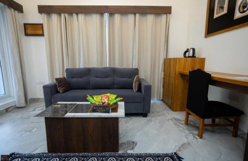 Tonse West Apartment | Reunion Ocean Manor - Beach House