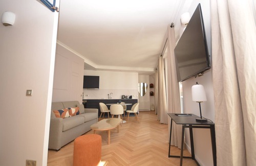 Madeleine House | Reva Suites