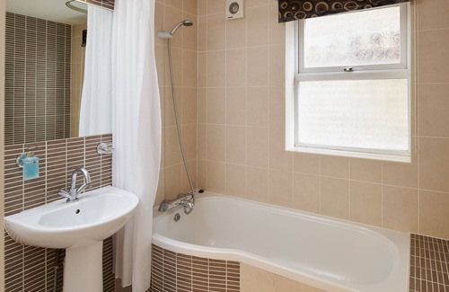 Norwich Hotel | Revado Hotel