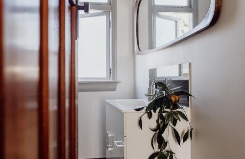 Hokitika House | Revell St Beach Bungalow