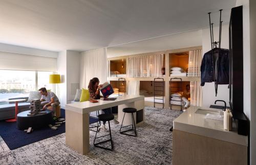 Castleberry Hill Hotel | Reverb by Hard Rock Atlanta Downtown