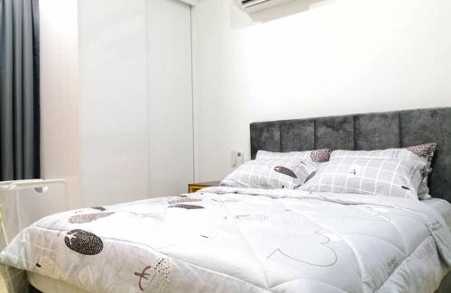 Bandar Tun Razak Apartment | REVO at AURORA PLACE, Pavilion 2, 5 Minutes To AXIATA ARENA BUKIT JALIL FREE WIFI by De Harlequins Guesthouse