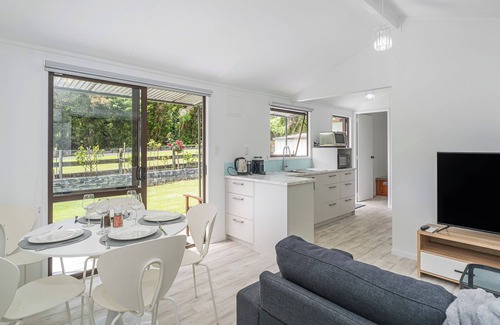 Tairua House | Rewa Rewa Retreat - Tairua Holiday Home