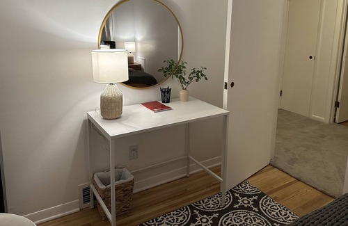 Cheektowaga Apartment | Rex's Flat near the Buffalo Airport