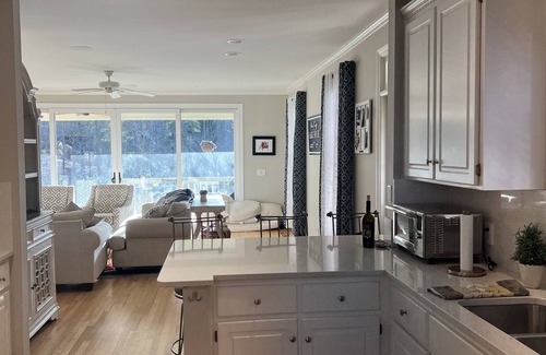 Lake Oconee House | Reynolds Lake House-perfect for your Master’s trip or golf trip.