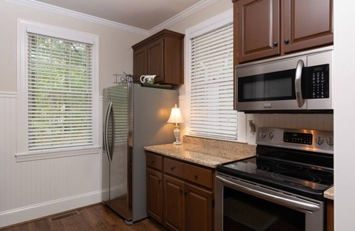Lake Oconee House | Reynolds Lake Oconee Golf Cottage on Great Waters 8th tee.