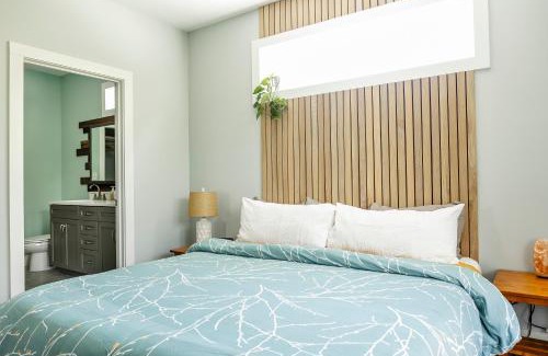 Woodfin House | Reynolds View