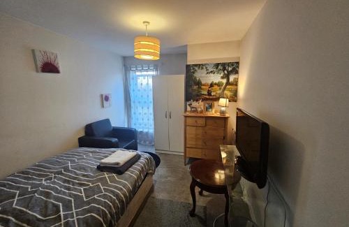 Waltham Abbey House | Rhapsody