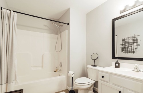 Rhinebeck House | Rhinebeck Retreat with Pond near Omega