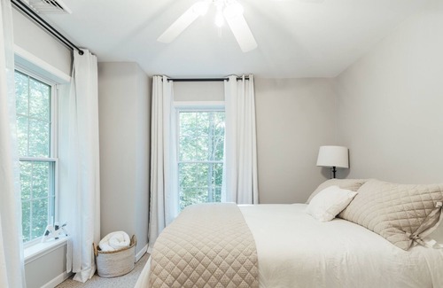 Rhinebeck House | Rhinebeck Retreat with Pond near Omega