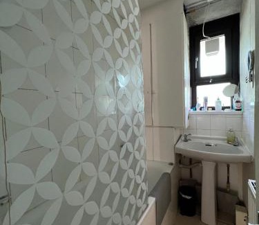 Hoxton West Apartment | Rhodes house