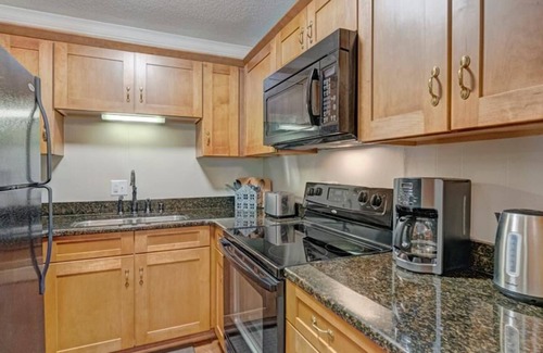 Mill Ridge House | Rhododendron Hill - Last Minute Discount, Affordable Mountain House, Gas Fireplace, Outdoor Seaso...