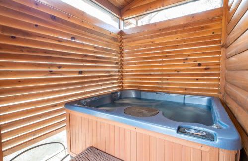 White Oak Lodge House | Rhythm & Blues By Avada Properties