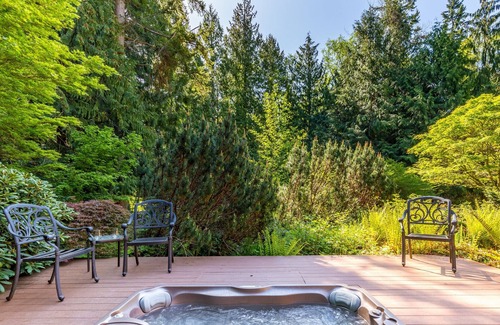 Langley House | Rhythm Waters - Garden with Ponds | Firepit