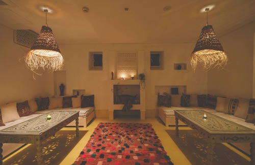 Chinen-son Hotel | Riad Lamp