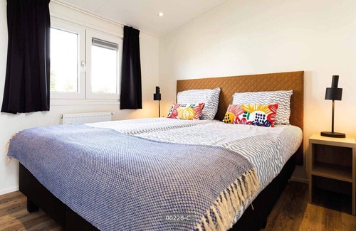 Cromvoirt Ski Chalet | ✓ Rialto MAX at Résidence de Leuvert ✓ Holiday home for 6 persons ✓ Located near Den Bosch (Noord-Brabant) ✓ Near De IJzeren Man ✓ Book directly through the park