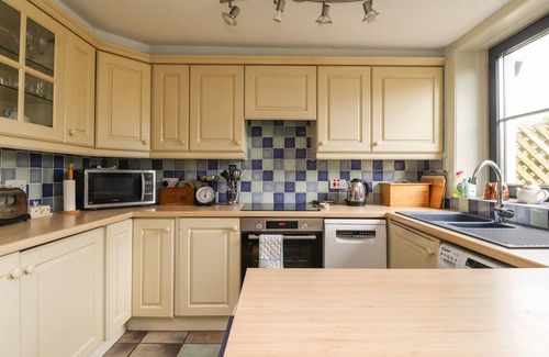 Ribchester Cottage | RIBBLE VALLEY COTTAGE, pet friendly, with open fire in Ribchester