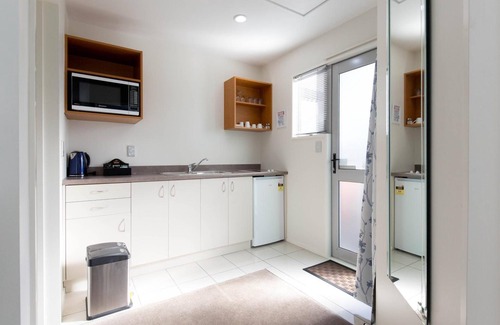 Riccarton Hotel | Riccarton Motor Lodge