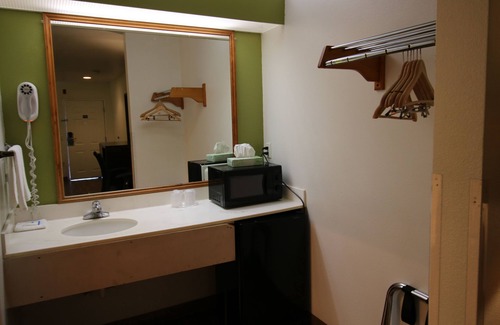 Rice Hill Hotel | Rice Hill Inn
