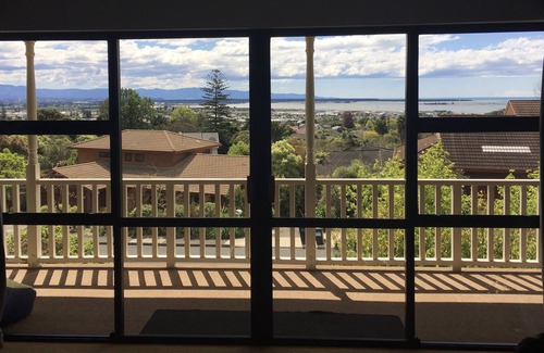 Richmond House | Richmond Hills with Gorgeous Views & Spa