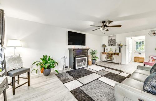 East Highland Park House | Richmond Home with Deck 1 Mi to Richmond Raceway!