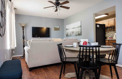 Mosby Condo | Richmond Revival - 2 bedroom, Close to Downtown Richmond/Airport