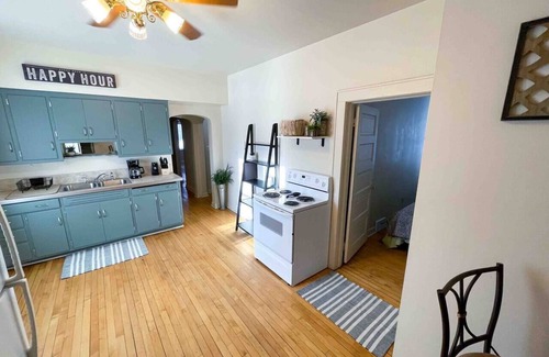 Ironwood House | Ridge Street Cottage for Traveling Professionals 1