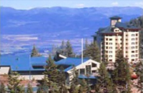 Tahoe Village Apartment | Ridge Tahoe Resort Studio B