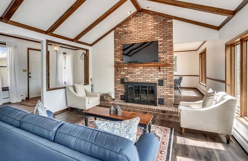 Ridgely House | Ridgely Waterfront | Private Dock | Kayaks | Game Room | Pet Friendly