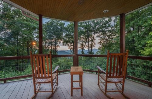 Fairview House | Ridgetop Hideaway
