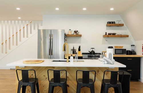Kerhonkson House | Ridgeview A-Frame: Stylish Kerhonkson Escape