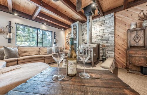 West Village House | Ridgeview Retreat Location Meets Comfort Ac!
