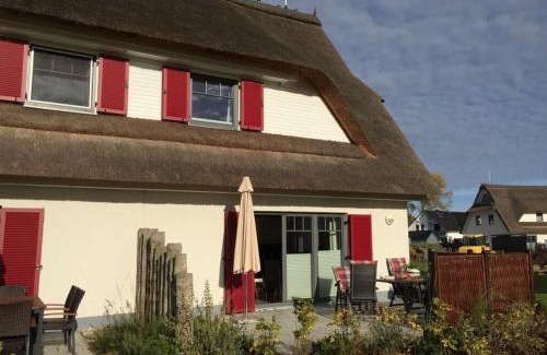 Tarnewitz House | Rieten huis "Oostzeegolf"