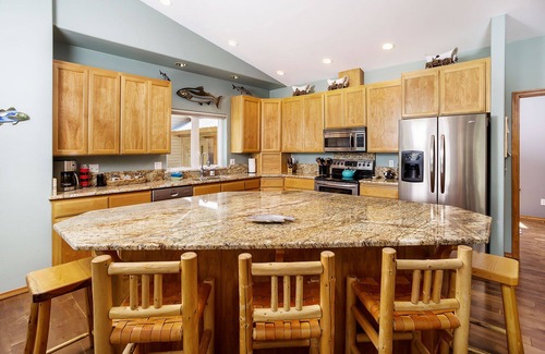 Ardenvoir House | Riffle River Lodge-River, WI-FI, Dogs, Game Room